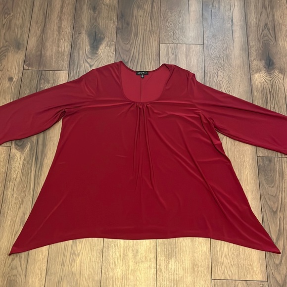 Slinky brand top red - Picture 1 of 7